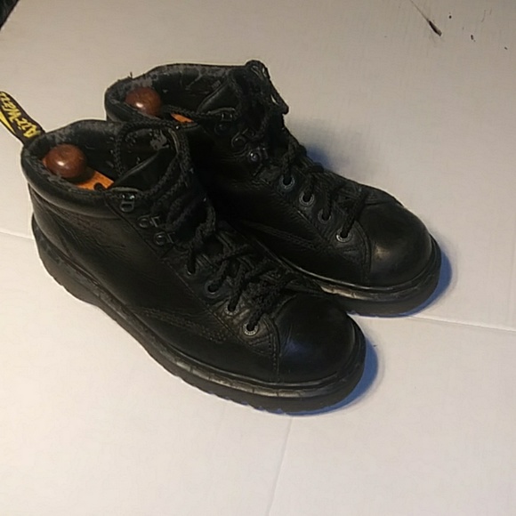 dr martens boots low cut
